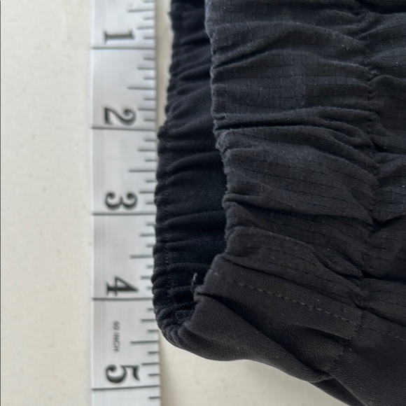 lululemon Relaxed Mid-Rise Cargo Pants - Picture 7 of 7